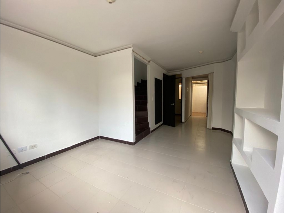 SE VENDE HERMOSA CASA EN ALTAVISTA