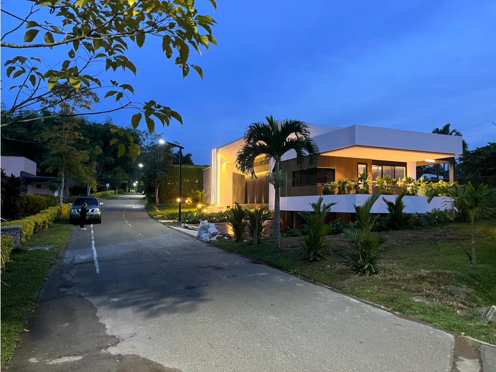 MANSION EN CERRITOS — foto 3