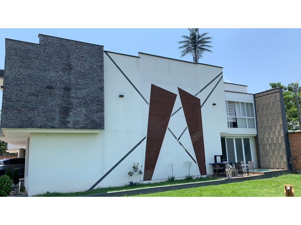 EXCLUSIVA CASA DE LUJO EN CONJUNTO RESIDENCIAL EN CARTAGO VALLE - 2
