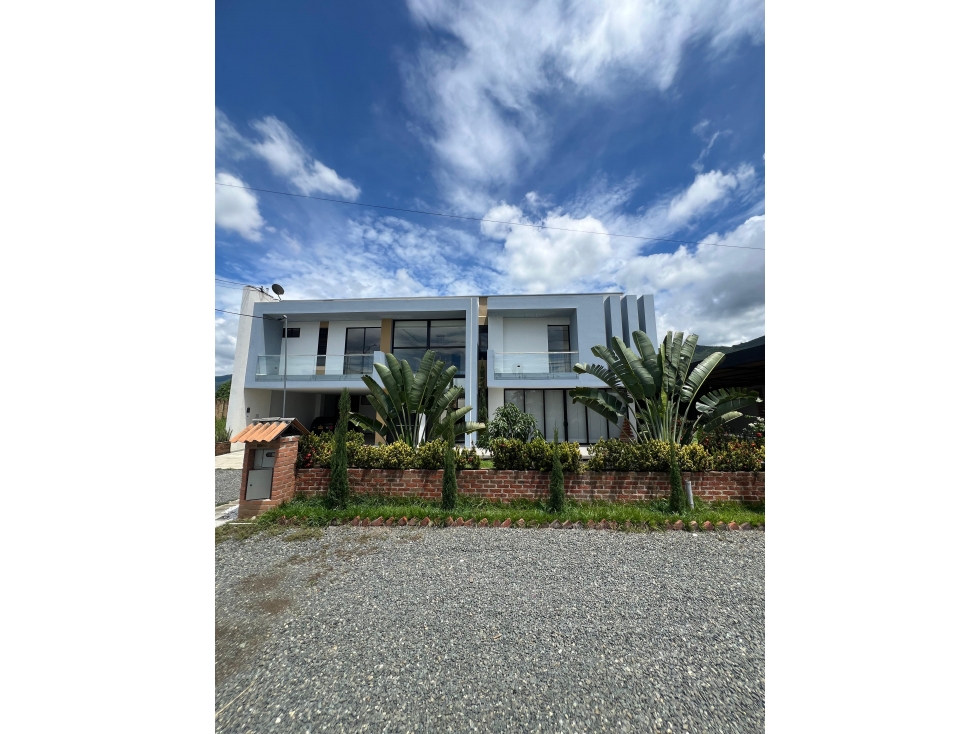 SE VENDE CASA CAMPESTRE EN LA UNION VALLE - 1