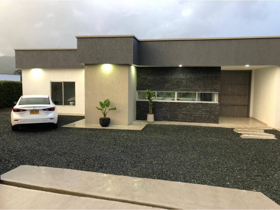 SE VENDE ESPECTACULAR CASA CAMPESTRE EN COMBIA- PEREIRA
