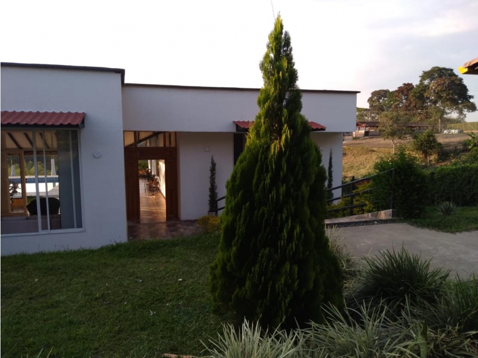 SE VENDE FINCA VIA MORELIA — foto 3