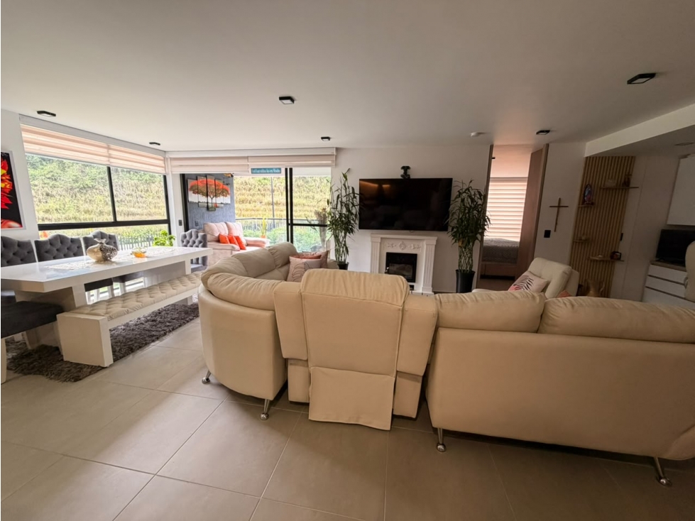SE VENDE APARTAMENTO EN EL EXCLUSIVO SECTOR DE CERRITOS - 2