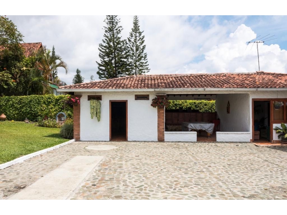 FINCA CAMPESTRE EN VENTA LAGO CALIMA - 2