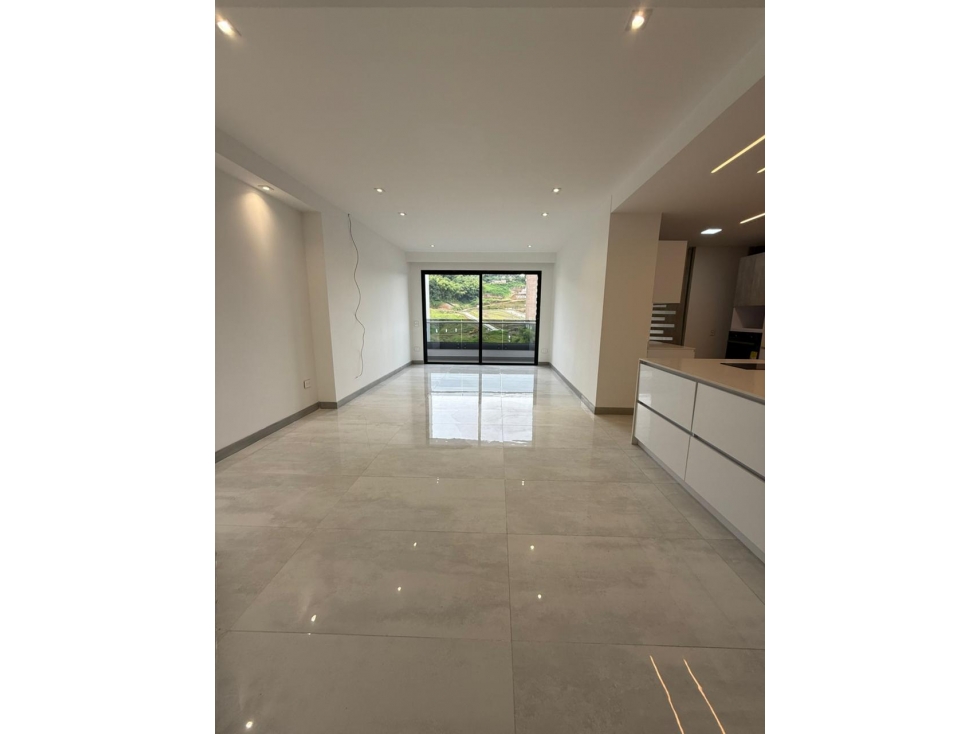 SE VENDE APARTAMENTO EN PINARES
