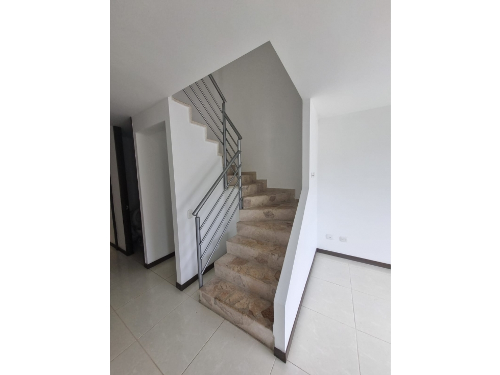 SE VENDE CASA EN CONJUNTO CERRADO- DOSQUEBRADAS - 4