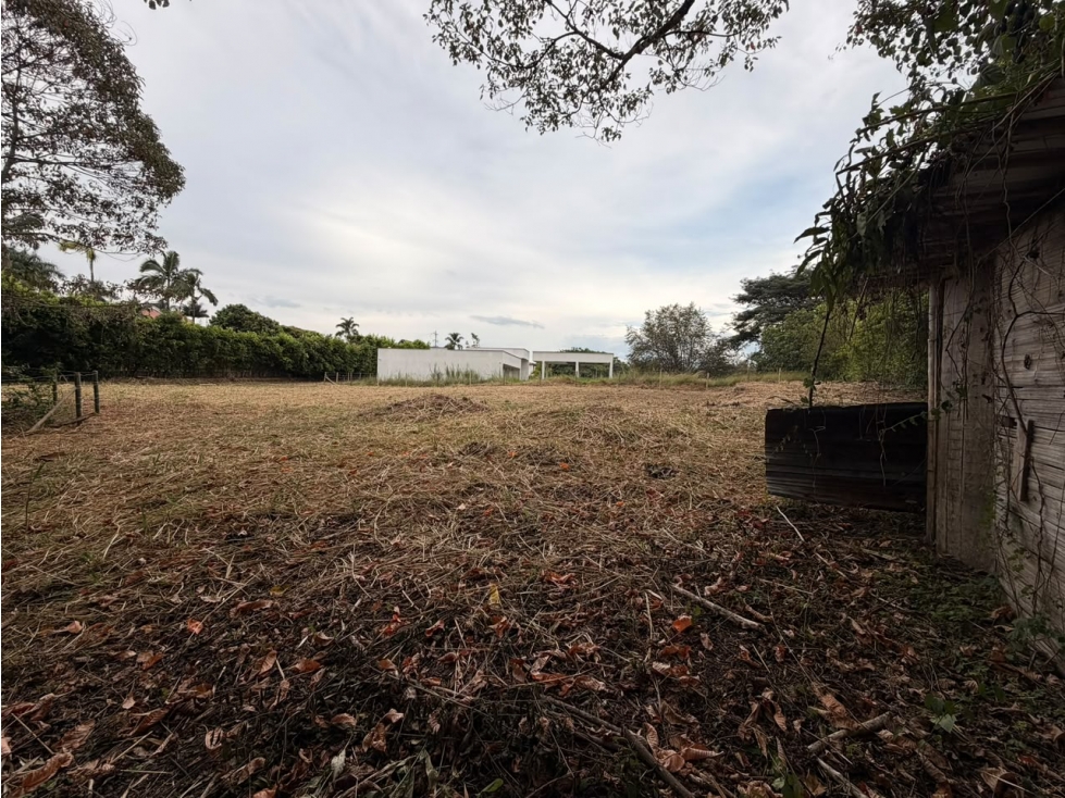 SE VENDE LOTE EN EL EXCLUSIVO SECTOR DE CERRITOS - 6