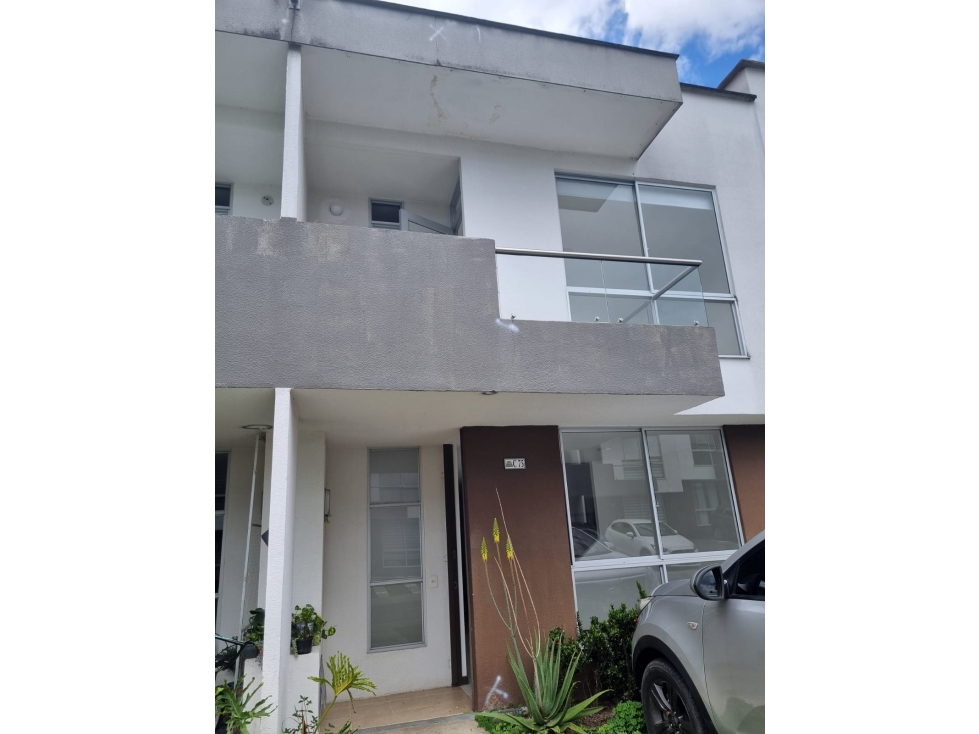 SE VENDE CASA EN CONJUNTO CERRADO- DOSQUEBRADAS - 1