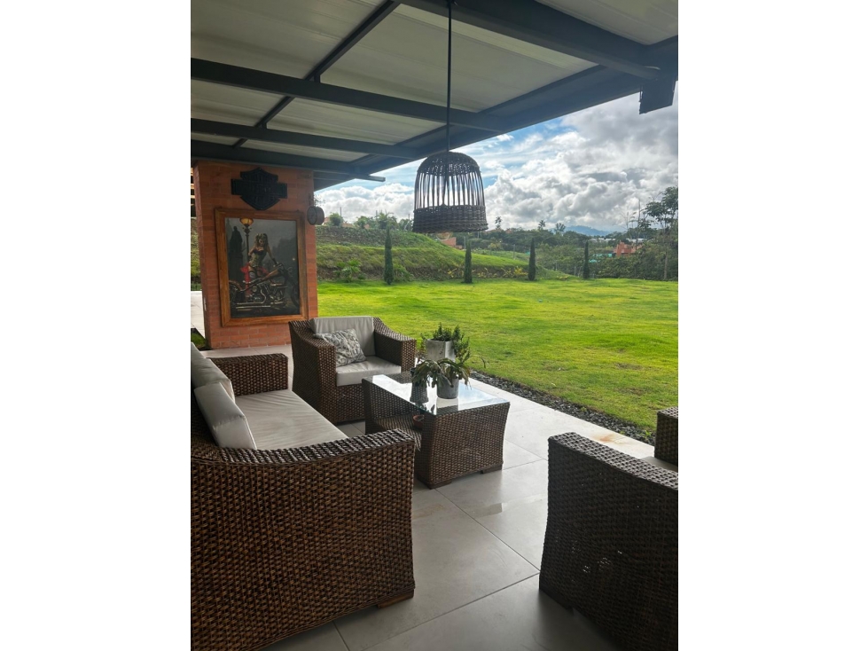 SE VENDE CASA CAMPESTRE EN PUEBLITO CAFETERO