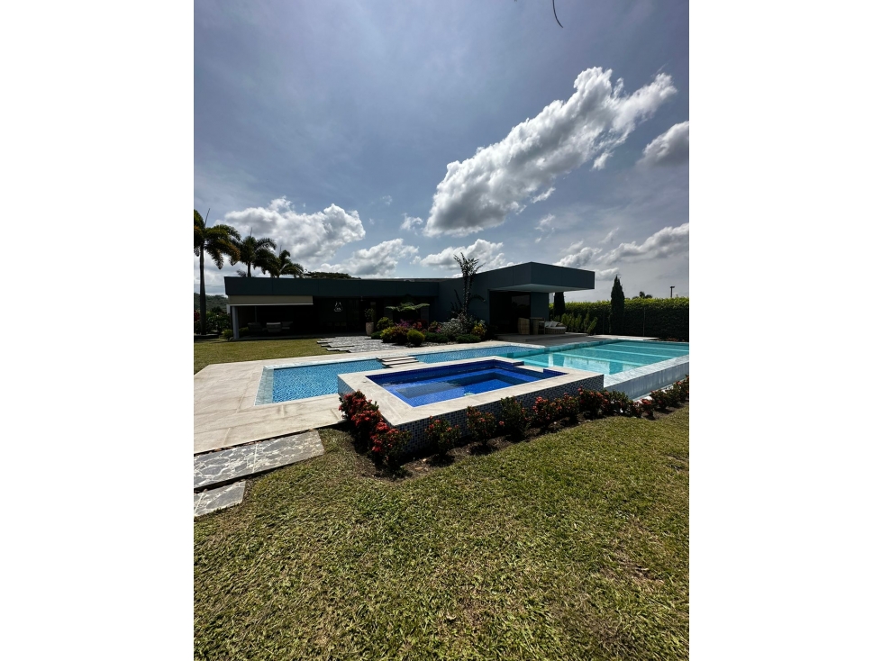 SE VENDE ESPECTACULAR CASA CAMPESTRE EN COMBIA — foto 2