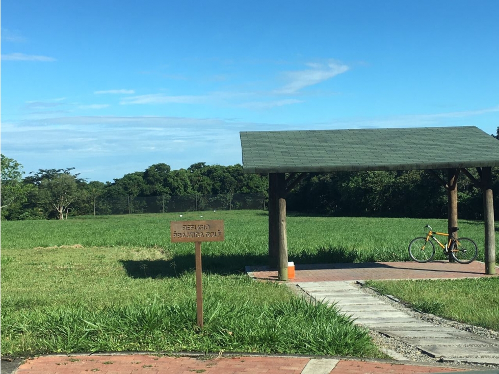 ESPECTACULAR LOTE EN CONDOMINIO CASA DE CAMPO LLANOS - 6