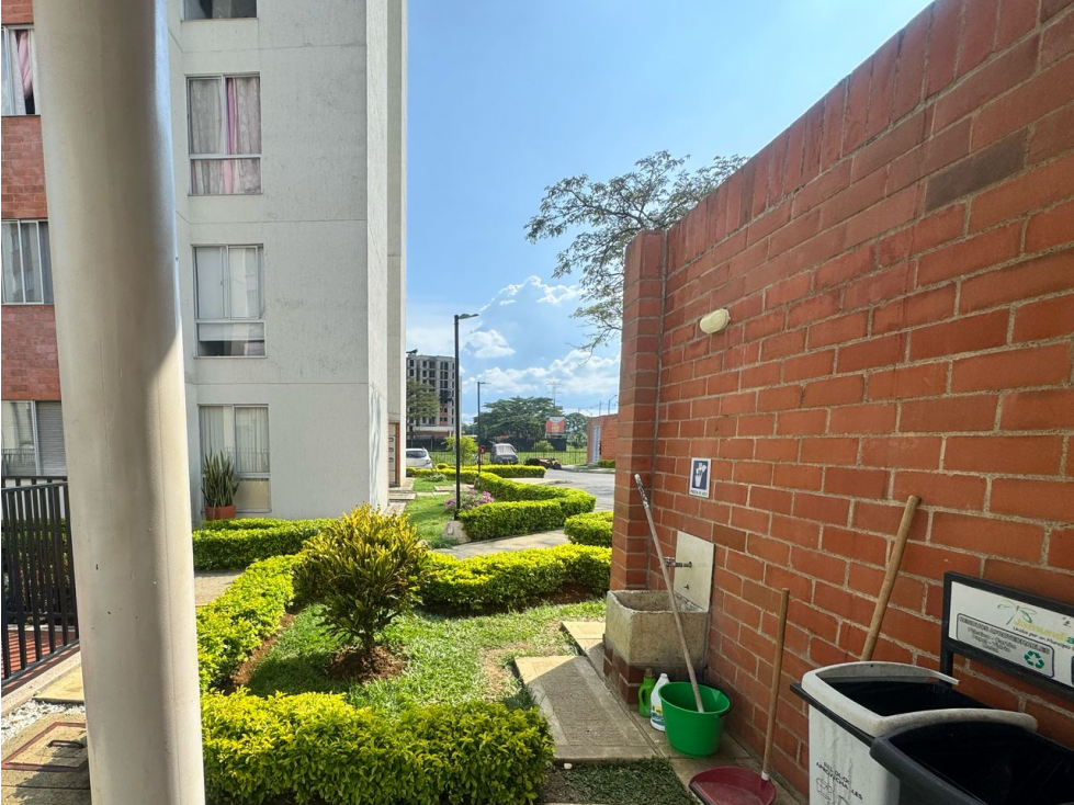 se vende apartamento unidad Naranjos Manzana