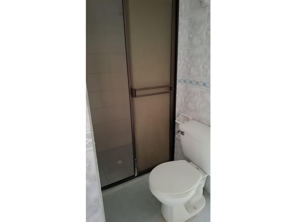 se vende apartamento en quinto piso — foto 2