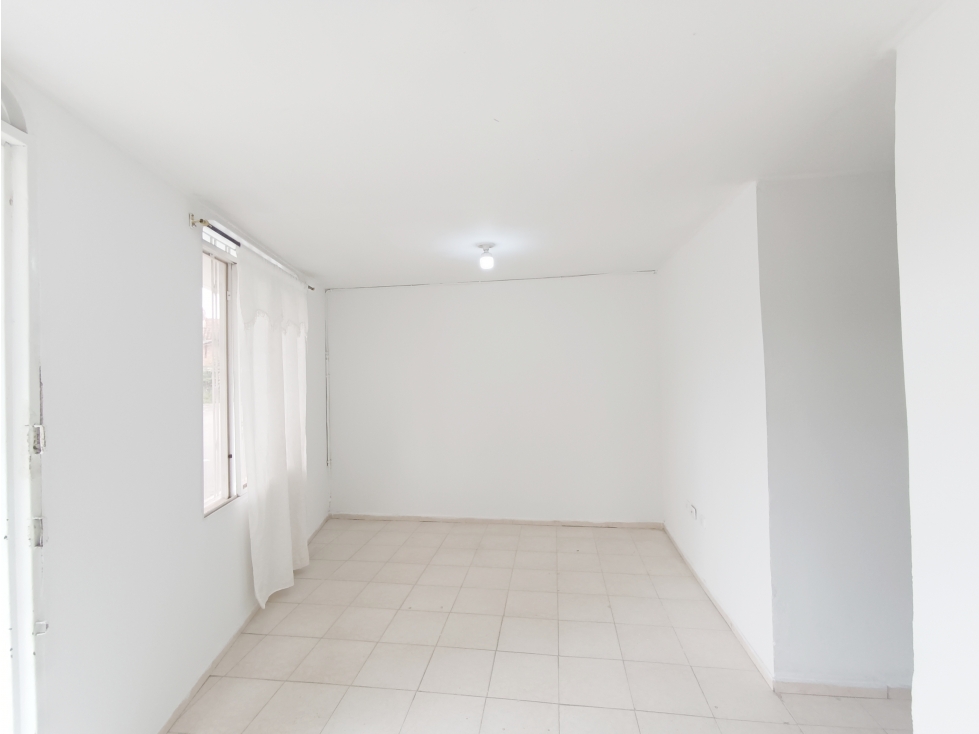 Se arrienda apartamento piso 1 Alameda ll — foto 5