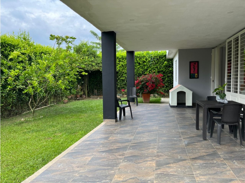 Venta de casa campestre en Tres Esquinas. - 2