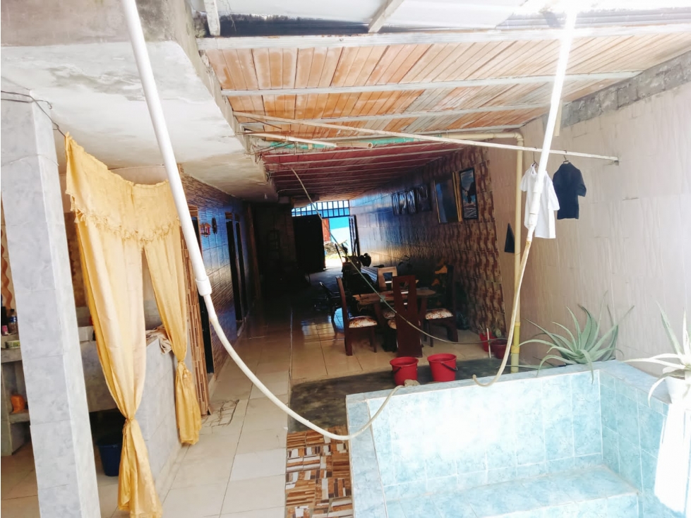 Se vende casa de dos plantas en Vila Gorgona - 4