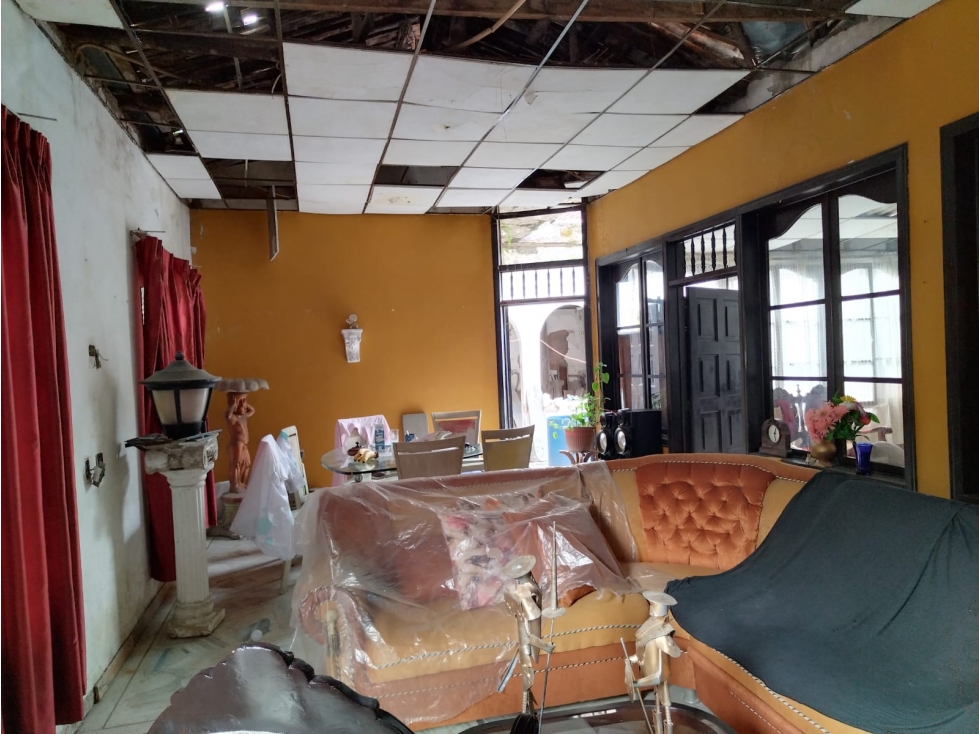 Se vende casa en el barrio Cristóbal Colon