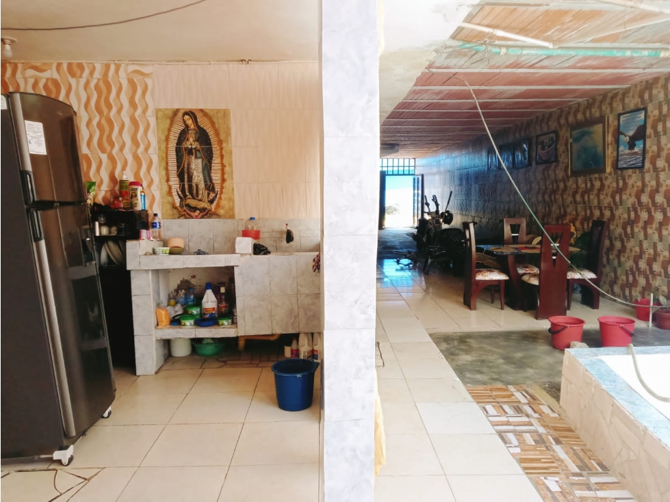 Se vende casa de dos plantas en Vila Gorgona - 6