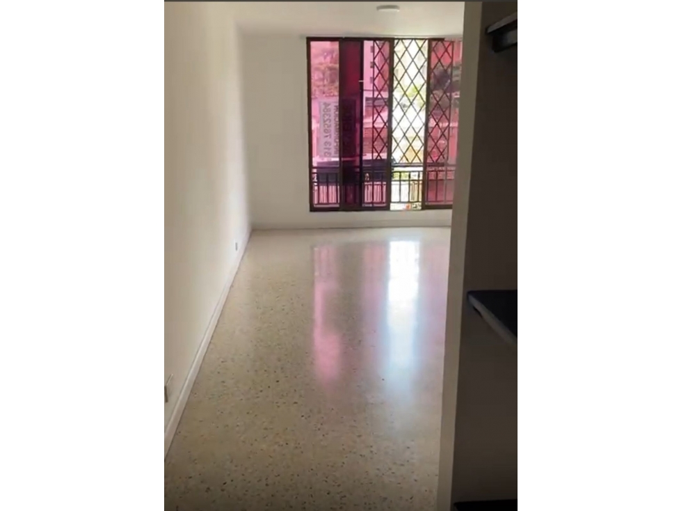 SE VENDE APARTAMENTO EN CUARTO DE LEGUA — foto 2