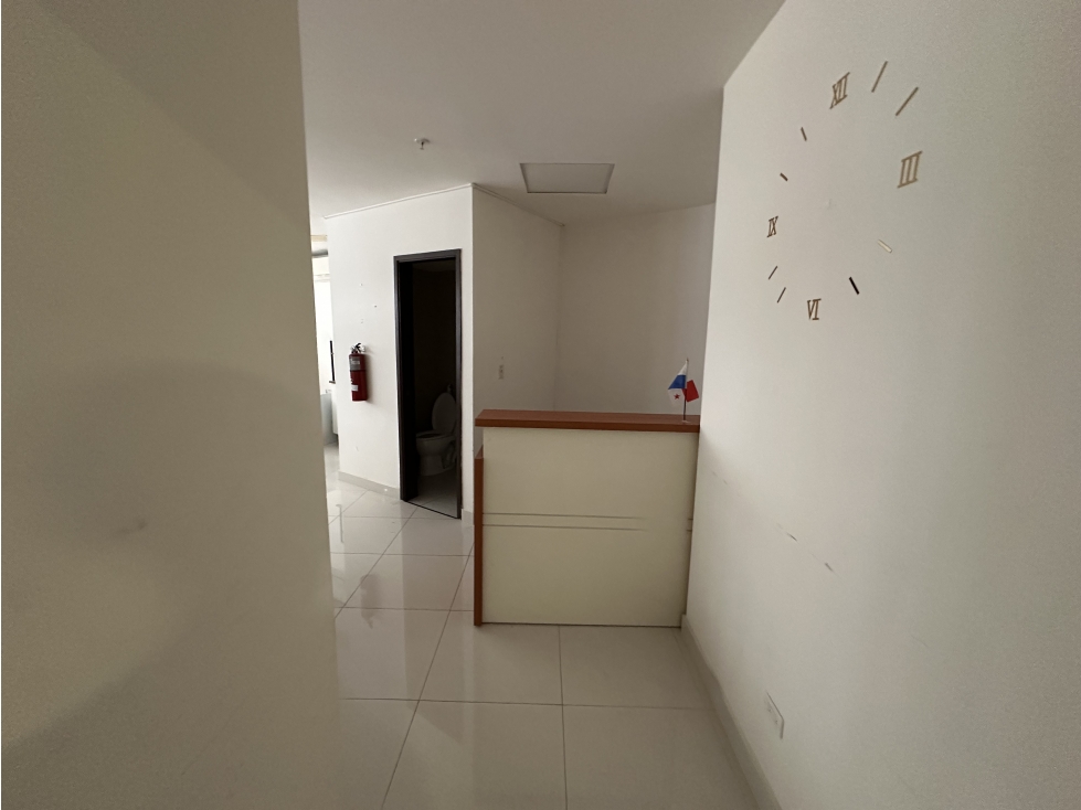 Se ALQUILA Oficina en PH Bay View Amoblado — foto 5