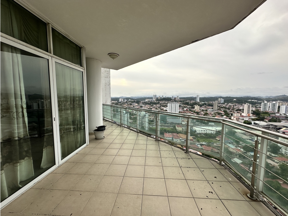 Se VENDE Penthouse en PH Highland View con 50% descuento
