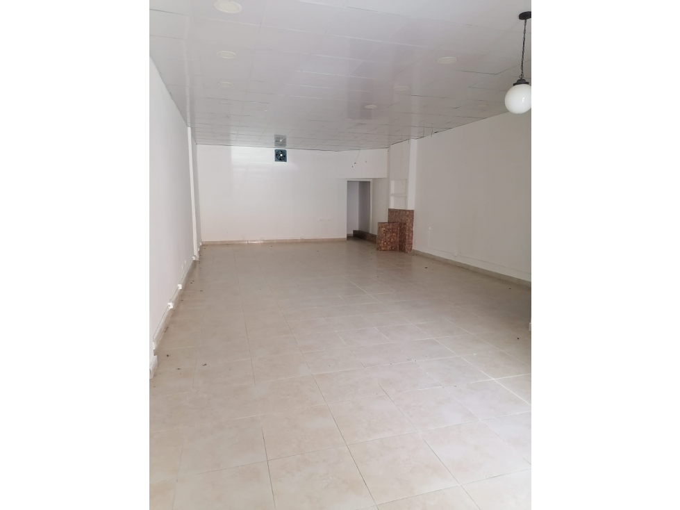 Se Alquila Local Brisas del Golf - Plaza Village Gallery