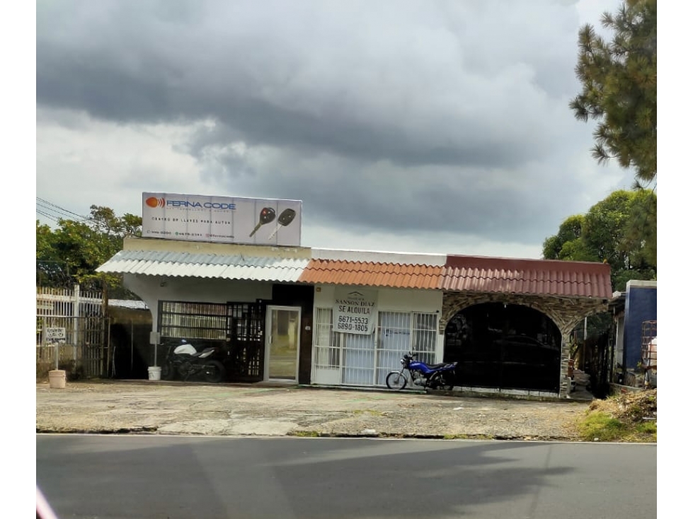 Se ALQUILA Local Comercial - Betania