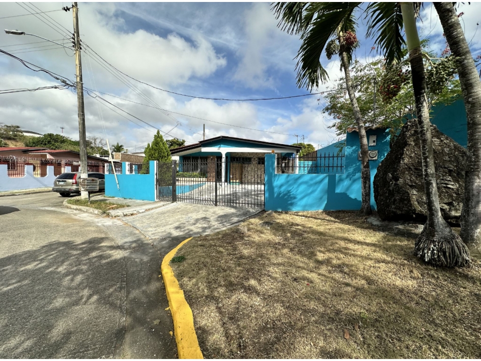 Se VENDE casa en Miraflores - Betania