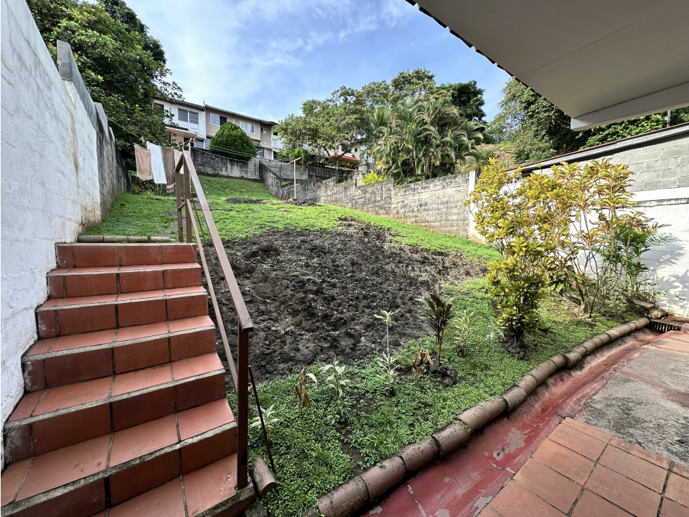 Se VENDE Casa Tipo Dúplex en Altos de Miraflores, Betania, Panamá — foto 5