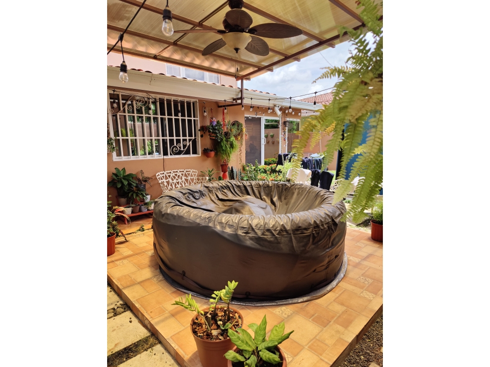Se VENDE Casa en Villas del Golf, Frente a Brisas del Golf — foto 2