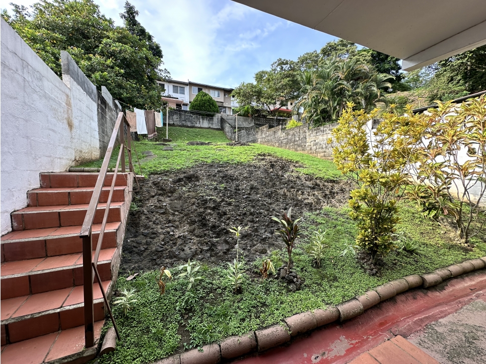 Se VENDE Casa Tipo Dúplex en Altos de Miraflores, Betania, Panamá — foto 6