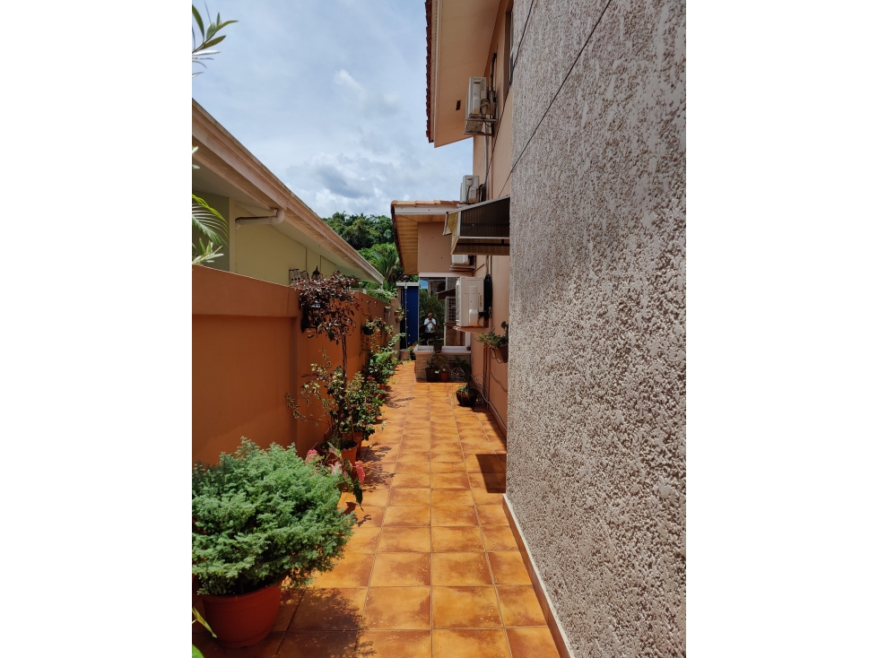 Se VENDE Casa en Villas del Golf, Frente a Brisas del Golf — foto 5