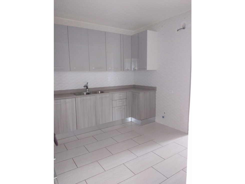 Se VENDE / ALQUILA Apto en The Tower - Calle 50 — foto 3
