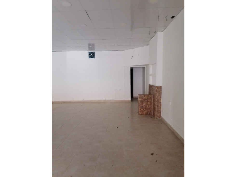 Se Alquila Local Brisas del Golf - Plaza Village Gallery — foto 3