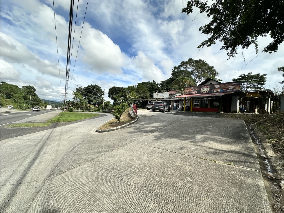 Se Vende Terreno con propiedad / Las Cumbres - 4