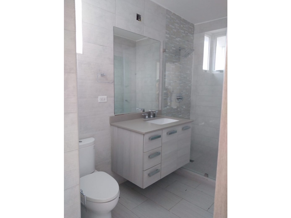 Se VENDE / ALQUILA Apto en The Tower - Calle 50 — foto 5