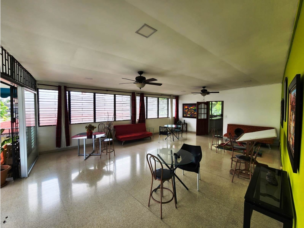 Se VENDE Casa en la Urbanización El Carmen, Bella Vista - 3