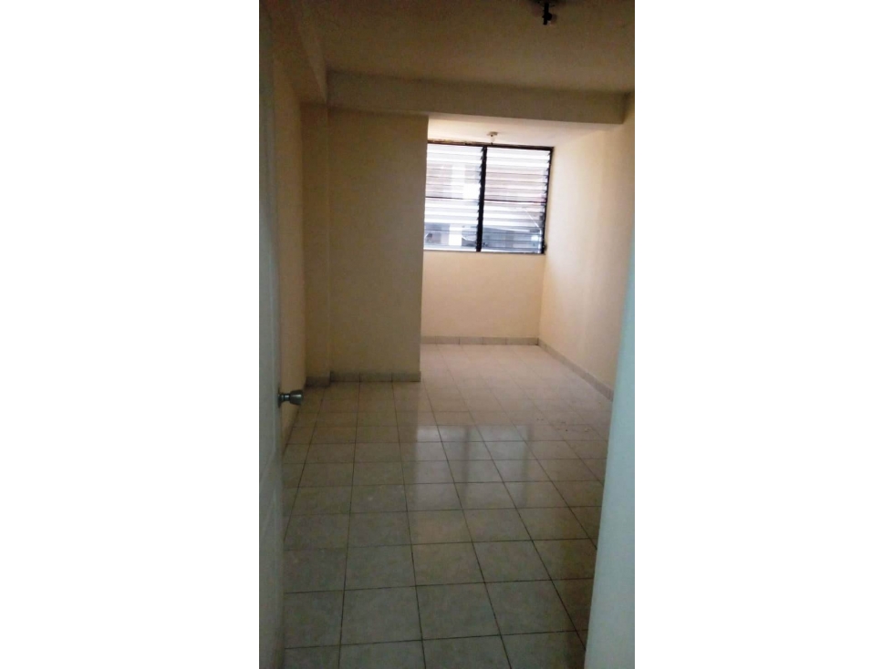 Se ALQUILA Apartamento en Edificio Aurora, Vía Argentina — foto 6