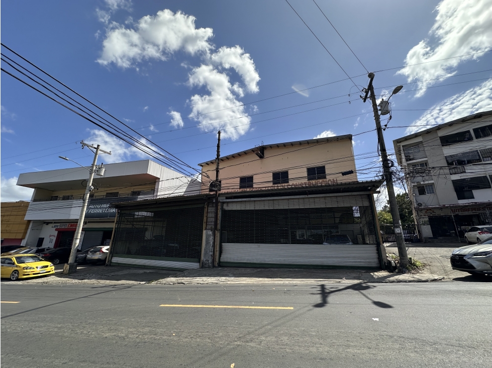 Se VENDE Edificio en Pueblo Nuevo - 1
