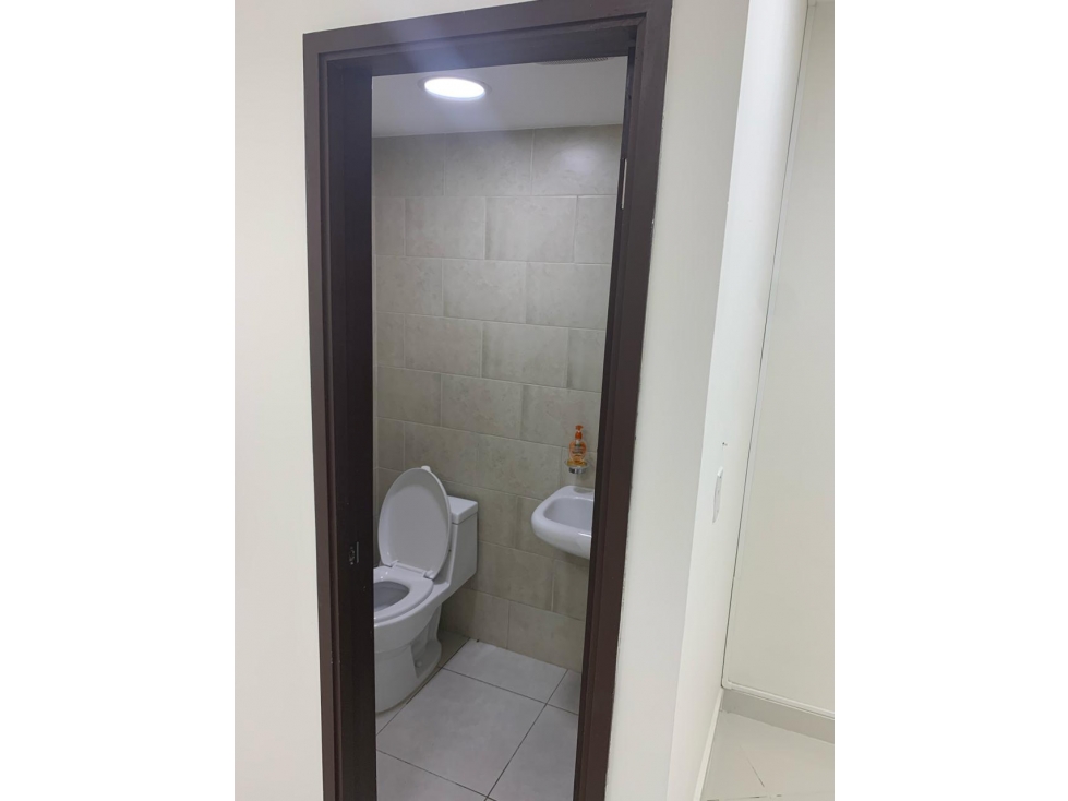 Se ALQUILA Oficina en PH Bay View Amoblado — foto 3