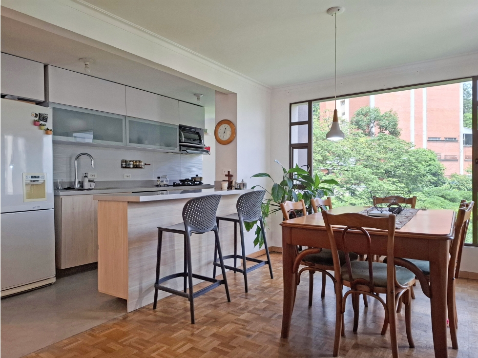 APARTAMENTO PARA LA VENTA EN EL POBLADO CASTROPOL