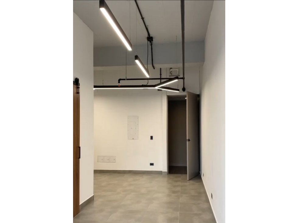 VENTA OFICINA EN ACCES POINT - 4