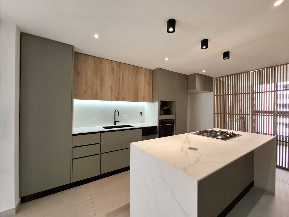 APARTAMENTO REMODELADO DE LUJO PARA LA VENTA EN CATAY EL POBLADO