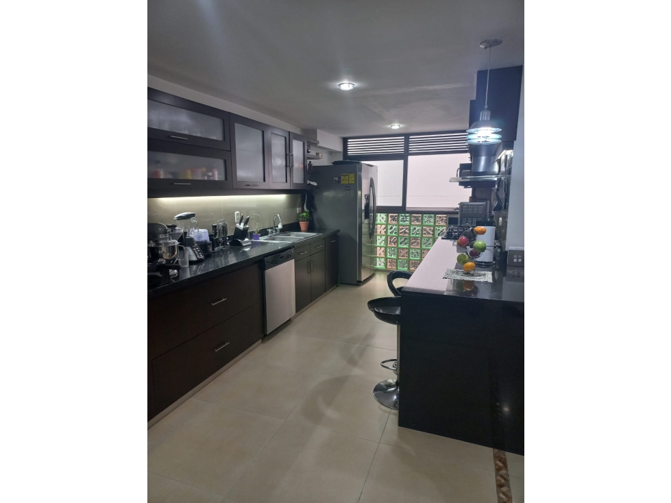VENTA CASA REMODELADA EN LOMA DE EL ESCOBERO