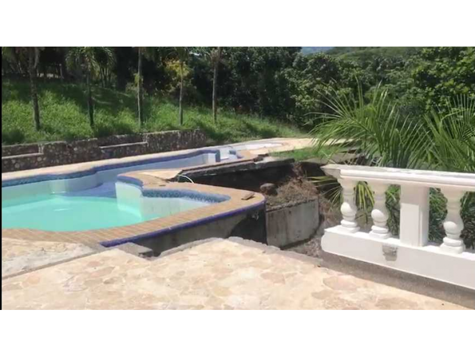 Hermosa finca en La Pintada para Reconstruir en Precio oportunidad - 4
