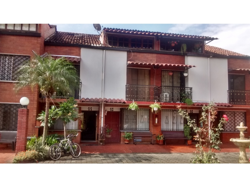 CASA EN CONJUNTO FUENTES DE CAMINO REAL 3 NIVELES SUR CALI — foto 2