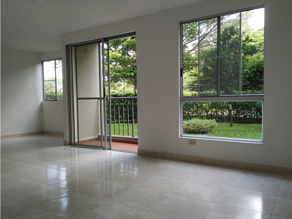ARRIENDO APARTAMENTO PISO 1 LOS NARANJOS MANZANA 1 JAMUNDI — foto 2