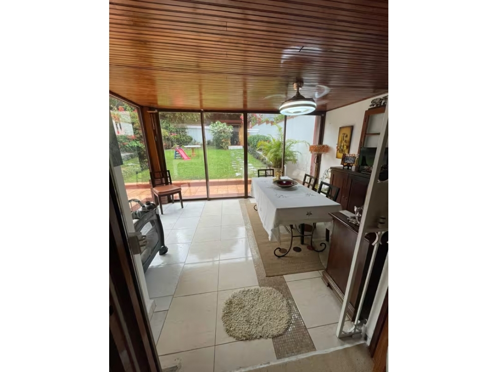 Casa en Venta en Altos de Miraflores con Jardín Amplio | MM — foto 2