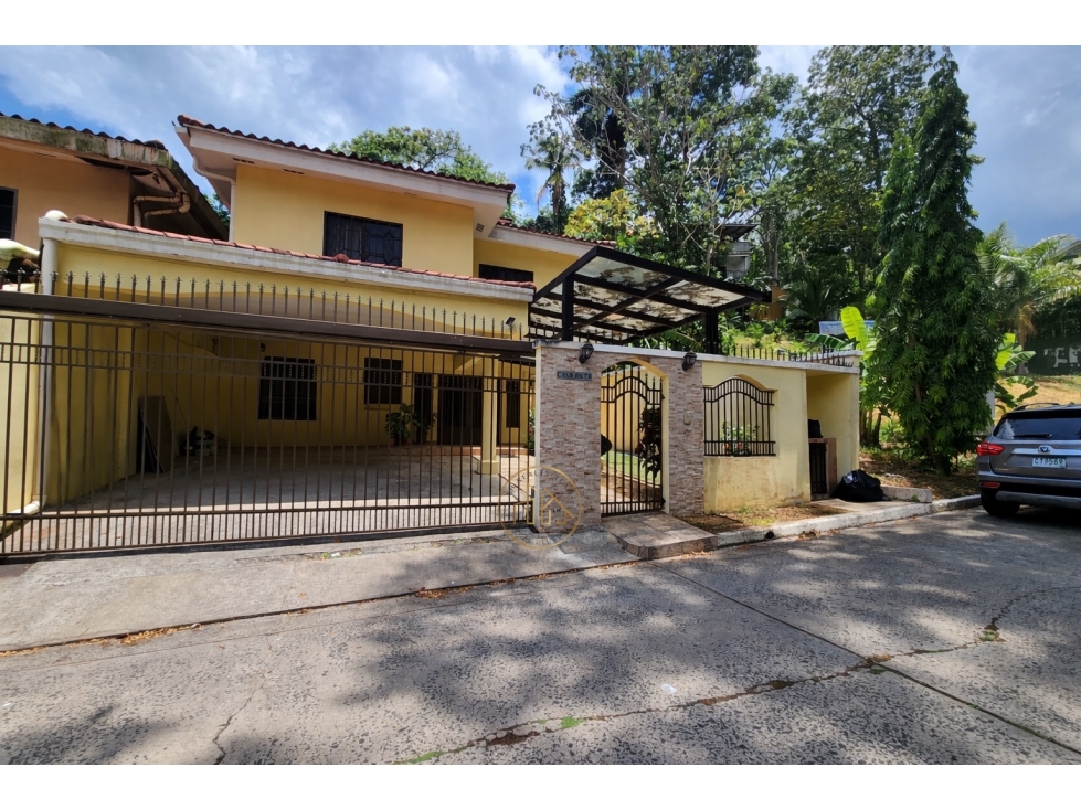 Venta Casa de 3 niveles Ancón cerca de Albrook Mall- LH