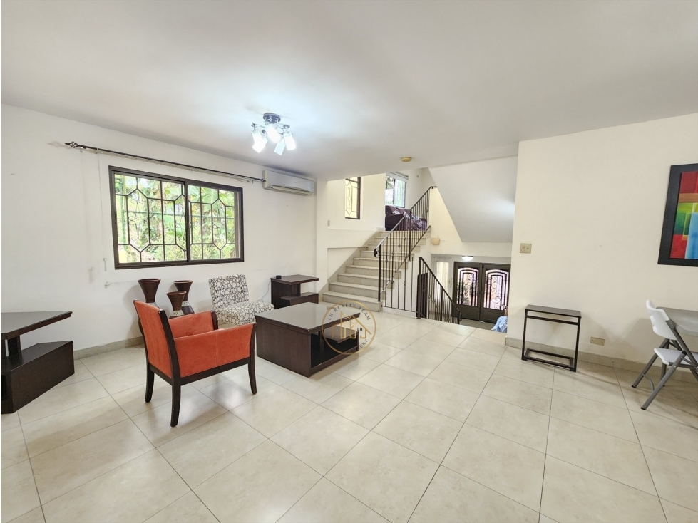 Venta Casa de 3 niveles Ancón cerca de Albrook Mall- LH — foto 2